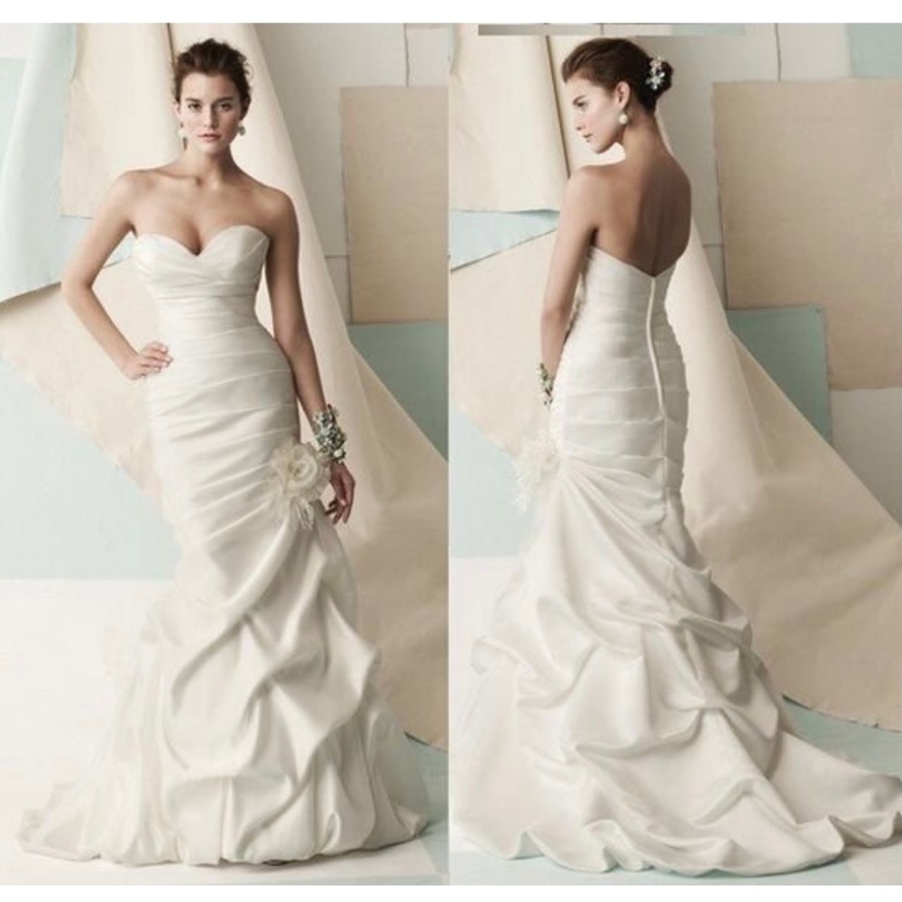 Mikealla Bridal. Model 1406, includes veil and jacket
